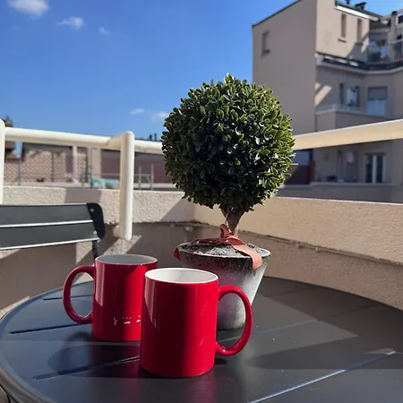Apartament Bright With Balcony In Corso Xxii Marzo