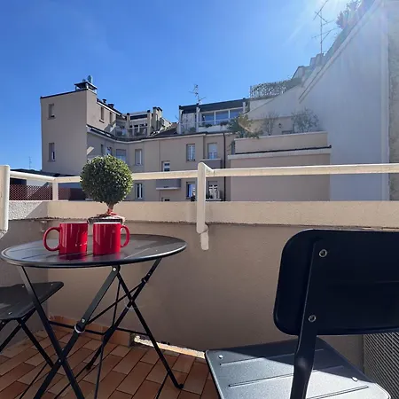 Apartament Bright With Balcony In Corso Xxii Marzo