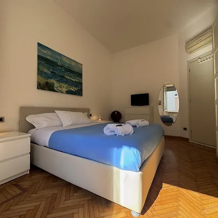 דירה Bright With Balcony In Corso Xxii Marzo מילאנו